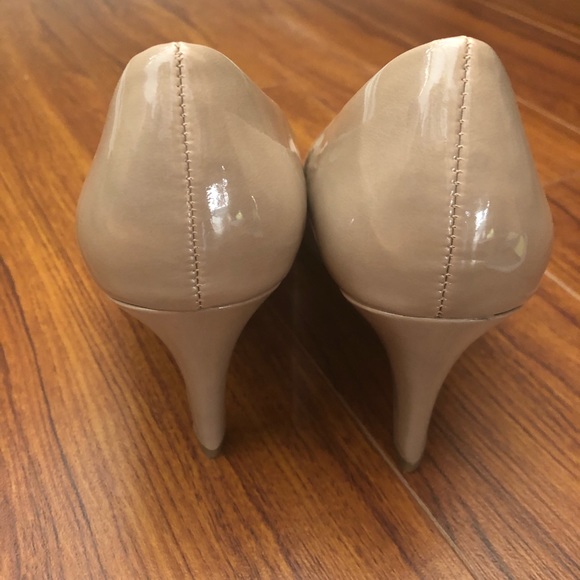 Merona Heels in US Size 7 - Picture 6 of 6